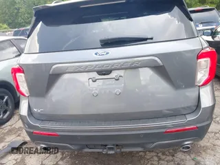 2022 Ford Explorer XLT z VIN 1FMSK7DH8NGB12227, wystawiony jako IAAI lot #42171362 z przebiegiem 7 543 mil mil oraz . Historia ofert i sprzedaży dostępna na DreamBid. Obrazek 17.