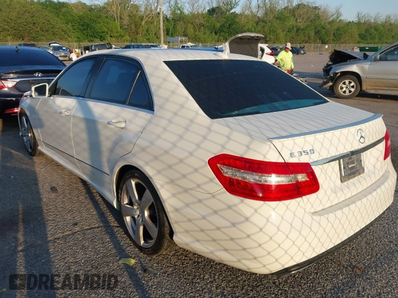 2011 Mercedes-Benz E-Class E 350 Luxury with VIN WDDHF5GB0BA474801, listed as a IAAI auction lot 41987098 with 163,360 mi miles. Bid and sale history available at carsss.com. Image 3.