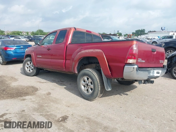 2005 Toyota Tacoma PreRunner z VIN 5TETU62N15Z003087, wystawiony jako IAAI lot #42119880 z przebiegiem 131 276 mil mil oraz . Historia ofert i sprzedaży dostępna na DreamBid. Obrazek 3.