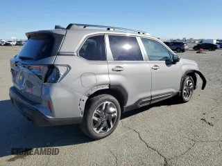2025 Subaru Forester Limited with VIN JF2SLDNC2SH521169, listed as a Copart auction lot 47533125 with 882 mi miles and Salvage Title. Bid and sale history available at carsss.com. Image 3.