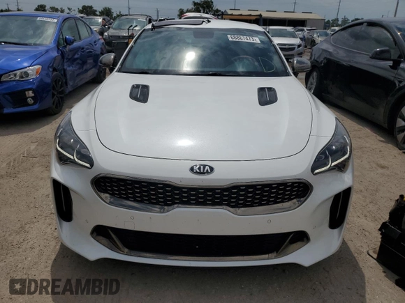 2020 Kia Stinger GT with VIN KNAE35LC0L6072105, listed as a Copart auction lot 68887473 with 42,836 mi miles and Salvage Title. Bid and sale history available at DreamBid. Image 5.