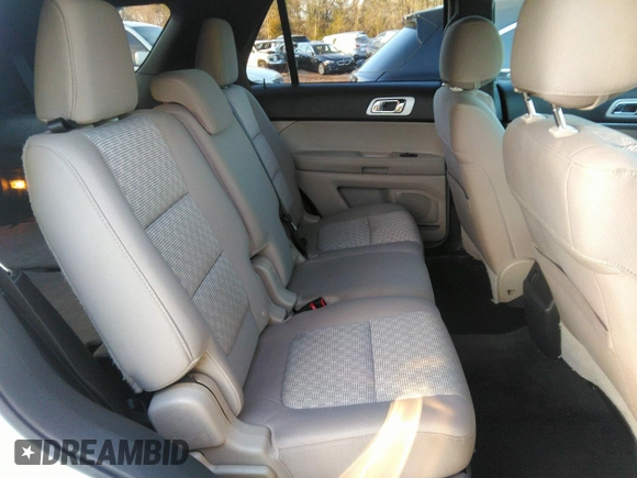 2014 Ford Explorer XLT z VIN 1FM5K8D85EGB54812, wystawiony jako IAAI lot #41104418 z przebiegiem 133 918 mil mil oraz . Historia ofert i sprzedaży dostępna na DreamBid. Obrazek 8.