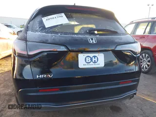 2023 Honda HR-V Sport with VIN 3CZRZ1H51PM736708, listed as a IAAI auction lot 40904390 with 43,228 mi miles. Bid and sale history available at carsss.com. Image 16.