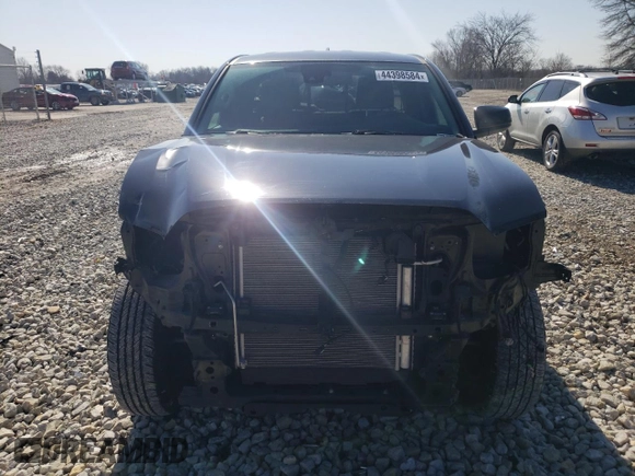 2020 Toyota Tacoma SR z VIN 5TFSX5EN1LX072696, wystawiony jako Copart lot #44398584 z przebiegiem 18 338 mil mil oraz Nie do naprawy • Non repairable. Historia ofert i sprzedaży dostępna na DreamBid. Obrazek 5.