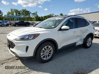 2020 Ford Escape SE z VIN 1FMCU9G62LUA20274, wystawiony jako Copart lot #55508005 z przebiegiem 63 067 mil mil oraz Szkoda całkowita • Salvage title. Historia ofert i sprzedaży dostępna na DreamBid. Obrazek 1.
