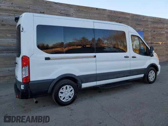 2023 Ford Transit Passenger XL with VIN 1FBAX2C82PKA70924, listed as a Copart auction lot 41698045 with 53,555 mi miles and Clean Title. Bid and sale history available at DreamBid. Image 3.