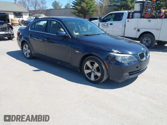 2008 BMW 5 Series 528xi with VIN WBANV13558CZ53752, listed as a IAAI auction lot 42106775 with 190,765 mi miles. Bid and sale history available at carsss.com. Image 1.