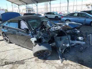 2015 BMW 5 Series 535i z VIN WBA5B1C53FD922340, wystawiony jako IAAI lot #41573616 z przebiegiem Nie podano mil oraz . Historia ofert i sprzedaży dostępna na DreamBid. Obrazek 1.