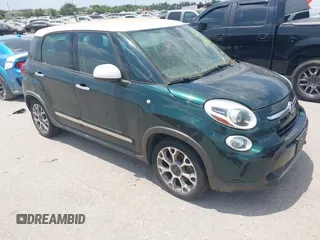 2015 FIAT 500L Urbana Trekking z VIN ZFBCFADH1FZ033761, wystawiony jako IAAI lot #42344108 z przebiegiem 94 017 mil mil oraz . Historia ofert i sprzedaży dostępna na DreamBid. Obrazek 1.