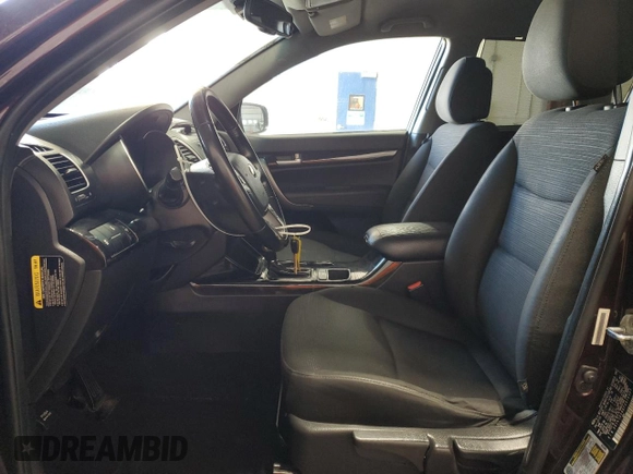 2015 Kia Sorento LX with VIN 5XYKTDA66FG616587, listed as a Copart auction lot 50410775 with 181,900 mi miles and Clean Title. Bid and sale history available at DreamBid. Image 7.