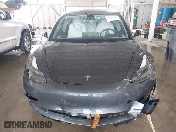 2023 Tesla Model 3 z VIN 5YJ3E1EA2PF591661, wystawiony jako IAAI lot #42014086 z przebiegiem 13 945 mil mil oraz . Historia ofert i sprzedaży dostępna na DreamBid. Obrazek 12.