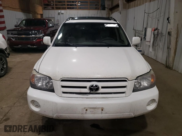 2005 Toyota Highlander with VIN JTEEP21A250073944, listed as a Copart auction lot 56905665 with 229,062 mi miles and Non Repairable. Bid and sale history available at DreamBid. Image 5.