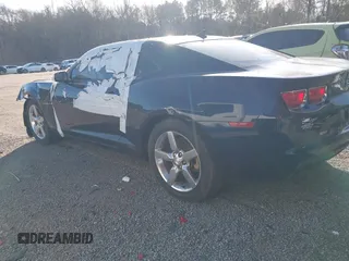 2011 Chevrolet Camaro 1LT z VIN 2G1FB1EDXB9115082, wystawiony jako IAAI lot #41322689 z przebiegiem 174 740 mil mil oraz . Historia ofert i sprzedaży dostępna na DreamBid. Obrazek 3.