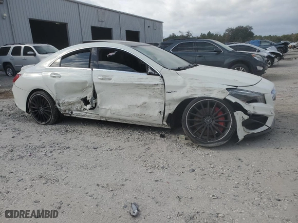 2014 Mercedes-Benz CLA-Class CLA 45 AMG with VIN WDDSJ5CB1EN104951, listed as a Copart auction lot 86625074 with 84,797 mi miles and Salvage Title. Bid and sale history available at carsss.com. Image 4.