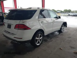 2017 Mercedes-Benz GLE 350 z VIN 4JGDA5HB1HA964089, wystawiony jako IAAI lot #42399546 z przebiegiem 106 557 mil mil oraz . Historia ofert i sprzedaży dostępna na DreamBid. Obrazek 4.