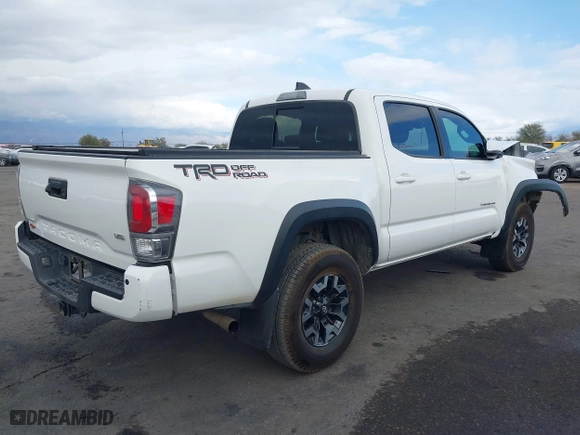 2020 Toyota Tacoma 2WD SR5 with VIN 3TMAZ5CN2LM133990, listed as a IAAI auction lot 41423069 with 56,184 mi miles. Bid and sale history available at carsss.com. Image 4.