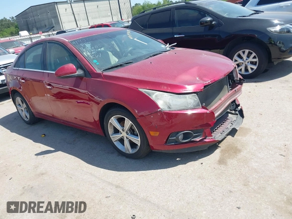 2014 Chevrolet Cruze 2LT z VIN 1G1PE5SB9E7325636, wystawiony jako IAAI lot #41991679 z przebiegiem 103 492 mil mil oraz . Historia ofert i sprzedaży dostępna na DreamBid. Obrazek 1.