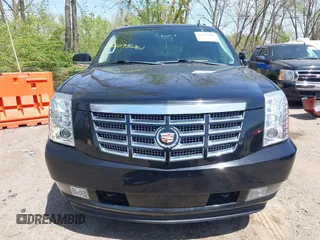 2011 Cadillac Escalade ESV Premium with VIN 1GYS4JEFXBR161853, listed as a IAAI auction lot 42095261 with 210,363 mi miles and . Bid and sale history available at DreamBid. Image 12.