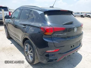 2020 Buick Encore GX Select z VIN KL4MMDSL7LB126928, wystawiony jako IAAI lot #42303819 z przebiegiem 74 360 mil mil oraz . Historia ofert i sprzedaży dostępna na DreamBid. Obrazek 3.