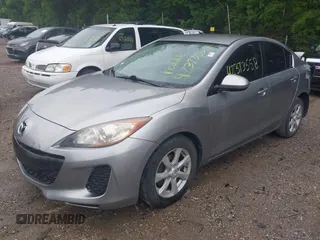 2013 Mazda 3 i SV z VIN JM1BL1TF2D1761375, wystawiony jako IAAI lot #42373558 z przebiegiem 150 196 mil mil oraz . Historia ofert i sprzedaży dostępna na DreamBid. Obrazek 2.