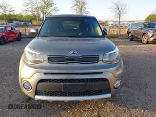 2018 Kia Soul + with VIN KNDJP3A55J7535782, listed as a IAAI auction lot 41807092 with 104,240 mi miles. Bid and sale history available at carsss.com. Image 12.