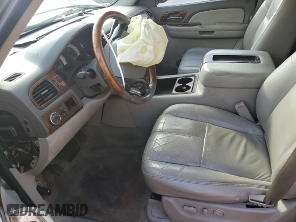 2007 Chevrolet Avalanche LTZ с VIN 3GNEC12037G215207, выставлен на аукционе Copart как лот 47655965 с пробегом 233 414 миль миль и Списание • Salvage title. История ставок и продаж доступна на DreamBid. Изображение 7.