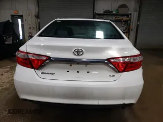 2017 Toyota Camry XLE z VIN 4T1BF1FK1HU325987, wystawiony jako Copart lot #87043914 z przebiegiem 107 307 mil mil oraz Szkoda całkowita • Salvage title. Historia ofert i sprzedaży dostępna na DreamBid. Obrazek 6.