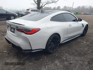 2022 BMW M4 Competition with VIN WBS33AZ01NCK14992, listed as a IAAI auction lot 41923903 with 43,966 mi miles. Bid and sale history available at carsss.com. Image 4.