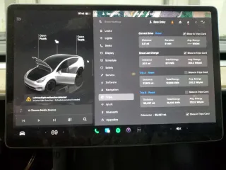 2022 Tesla Model Y Performance with VIN 7SAYGDEF7NF520825, listed as a Copart auction lot 57400245 with 55,437 mi miles and Salvage title. Bid and sale history available at DreamBid. Image 9.