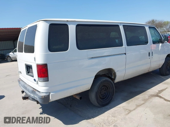 2004 Ford Econoline Passenger XL z VIN 1FBSS31S44HB21002, wystawiony jako IAAI lot #41805318 z przebiegiem 235 045 mil mil oraz . Historia ofert i sprzedaży dostępna na DreamBid. Obrazek 4.