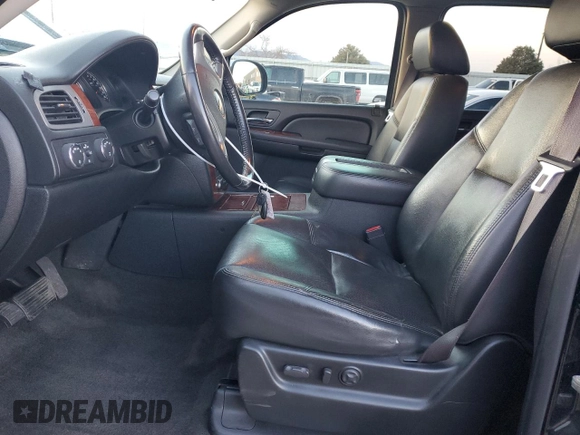 2009 Chevrolet Avalanche with VIN 3GNFK32Y79G252529, listed as a Copart auction lot 85516074 with 130,101 mi miles and Salvage Title. Bid and sale history available at DreamBid. Image 7.