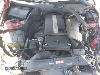 2005 Mercedes-Benz C 230 Kompressor z VIN WDBRF40J55F678252, wystawiony jako IAAI lot #42028395 z przebiegiem 208 901 mil mil oraz . Historia ofert i sprzedaży dostępna na DreamBid. Obrazek 10.