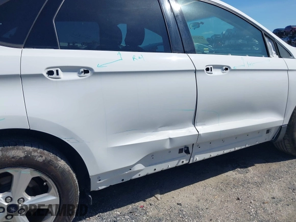 2016 Ford Edge SE with VIN 2FMPK3G97GBB09638, listed as a IAAI auction lot 42572339 with 50,102 mi miles and . Bid and sale history available at DreamBid. Image 19.