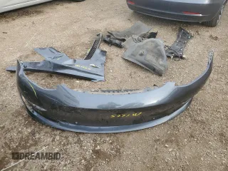 2018 Tesla Model 3 Long Range Battery z VIN 5YJ3E1EB3JF103804, wystawiony jako Copart lot #83752134 z przebiegiem 128 507 mil mil oraz Szkoda całkowita • Salvage title. Historia ofert i sprzedaży dostępna na DreamBid. Obrazek 12.