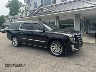 2015 Cadillac Escalade ESV Premium z VIN 1GYS4JKJ1FR272533, wystawiony jako Copart lot #60347085 z przebiegiem 227 892 mil mil oraz Czysty tytuł • Clean title. Historia ofert i sprzedaży dostępna na DreamBid. Obrazek 1.