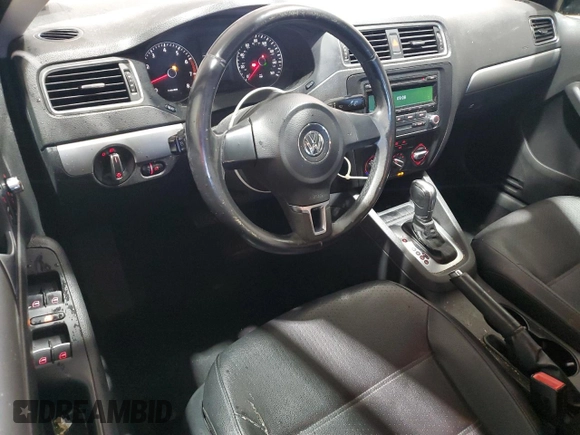 2013 Volkswagen Jetta SE with VIN 3VWDP7AJ1DM435252, listed as a Copart auction lot 57394895 with 174,993 mi miles and Salvage title. Bid and sale history available at DreamBid. Image 8.