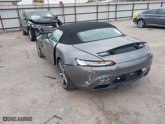 2018 Mercedes-Benz AMG GT with VIN WDDYK7HA3JA018139, listed as a IAAI auction lot 41237934 with 28,901 mi miles. Bid and sale history available at carsss.com. Image 3.