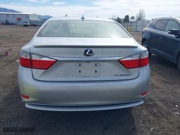 2013 Lexus ES 300h Hybrid with VIN JTHBW1GG5D2012539, listed as a IAAI auction lot 41893892 with 47,999 mi miles. Bid and sale history available at carsss.com. Image 16.