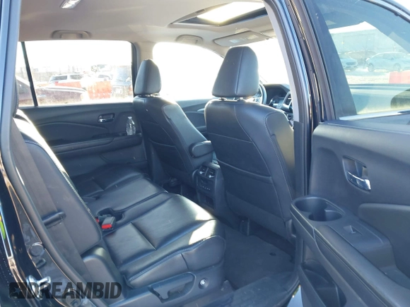 2016 Honda Pilot EX-L with VIN 5FNYF6H7XGB115951, listed as a IAAI auction lot 41642756 with 101,688 mi miles. Bid and sale history available at carsss.com. Image 8.