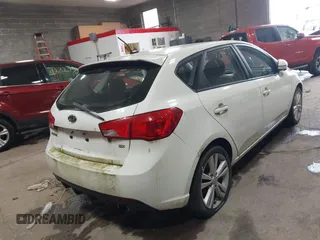 2011 Kia Forte SX с VIN KNAFW5A36B5356213, выставлен на аукционе IAAI как лот 42322381 с пробегом 133 679 миль миль и . История ставок и продаж доступна на DreamBid. Изображение 4.