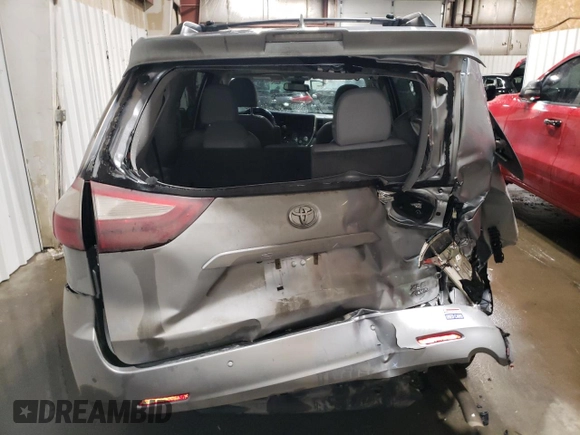 2018 Toyota Sienna XLE with VIN 5TDDZ3DC9JS207322, listed as a Copart auction lot 85513894 with 91,441 mi miles and Salvage Title. Bid and sale history available at carsss.com. Image 6.