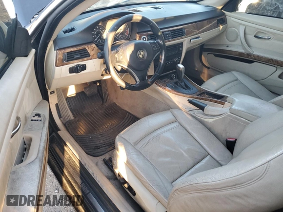 2007 BMW 3 Series 328i z VIN WBAWB33577PV70251, wystawiony jako Copart lot #50521915 z przebiegiem 182 676 mil mil oraz Czysty tytuł • Clean title. Historia ofert i sprzedaży dostępna na DreamBid. Obrazek 8.