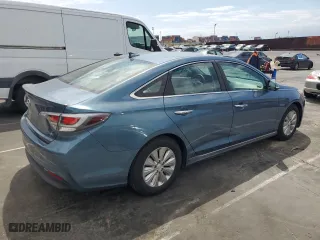 2016 Hyundai Sonata Hybrid SE with VIN KMHE24L10GA035696, listed as a Copart auction lot 54545245 with 89,920 mi miles and Clean Title. Bid and sale history available at carsss.com. Image 3.