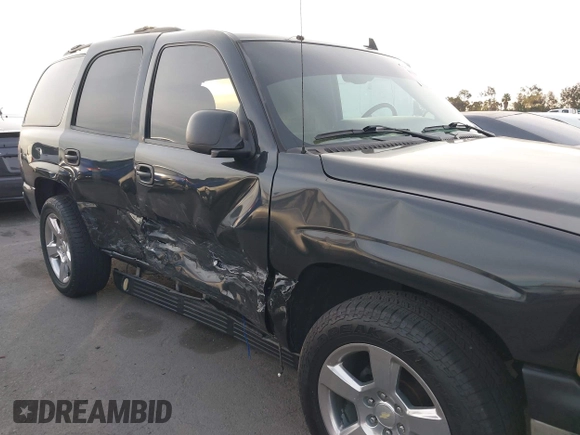 2006 Chevrolet Tahoe LS with VIN 1GNEC13V46R105064, listed as a IAAI auction lot 41398267 with 205,168 mi miles. Bid and sale history available at carsss.com. Image 6.