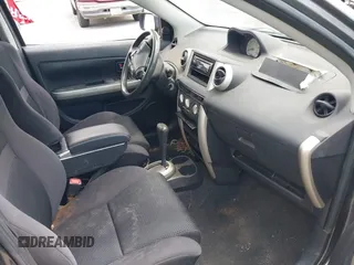 2004 Scion xA z VIN JTKKT624840054017, wystawiony jako IAAI lot #42255268 z przebiegiem 182 913 mil mil oraz . Historia ofert i sprzedaży dostępna na DreamBid. Obrazek 5.