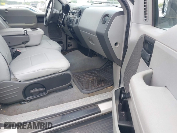 2004 Ford F-150 STX with VIN 1FTRX02W34KB28537, listed as a IAAI auction lot 42650655 with Not provided miles and . Bid and sale history available at DreamBid. Image 5.