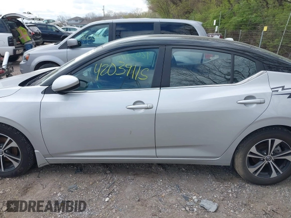 2021 Nissan Sentra SV with VIN 3N1AB8CV0MY208320, listed as a IAAI auction lot 42039115 with 40,728 mi miles and . Bid and sale history available at DreamBid. Image 14.