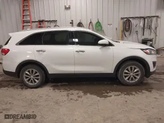 2018 Kia Sorento L with VIN 5XYPG4A33JG379078, listed as a IAAI auction lot 41433295 with 114,434 mi miles. Bid and sale history available at carsss.com. Image 13.