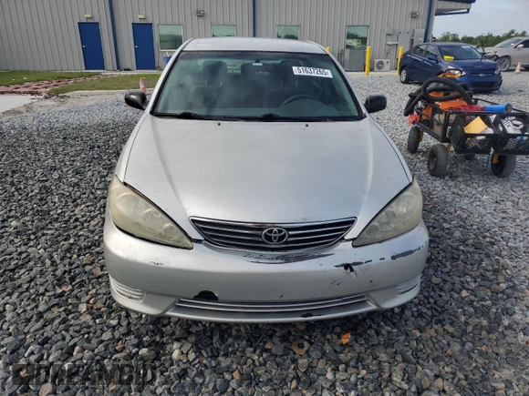 2006 Toyota Camry STD with VIN 4T1BE32K76U666957, listed as a Copart auction lot 51637265 with 303,409 mi miles and Salvage Title. Bid and sale history available at DreamBid. Image 5.