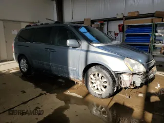 2007 Kia Sedona LX with VIN KNDMB233876120696, listed as a Copart auction lot 43963915 with 304,027 mi miles and Salvage Title. Bid and sale history available at carsss.com. Image 4.